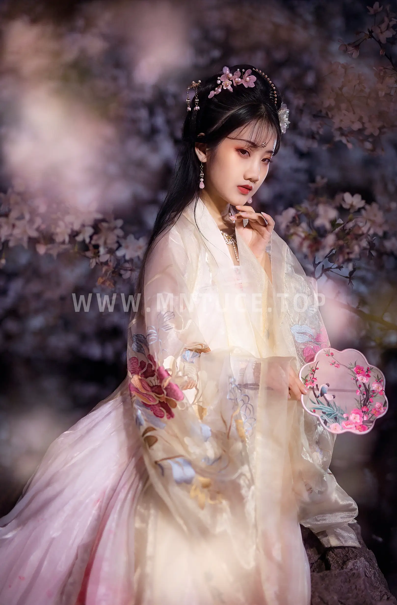 [艺图语] 2021.12.29 Vol.548-019