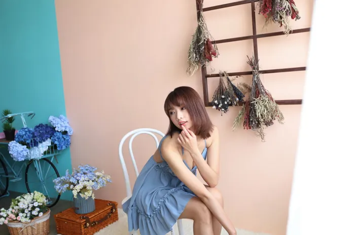 [街拍丝足] NO.221 优宝 性感睡衣 高跟美腿外拍 #街拍丝足、美足#[47P]-012