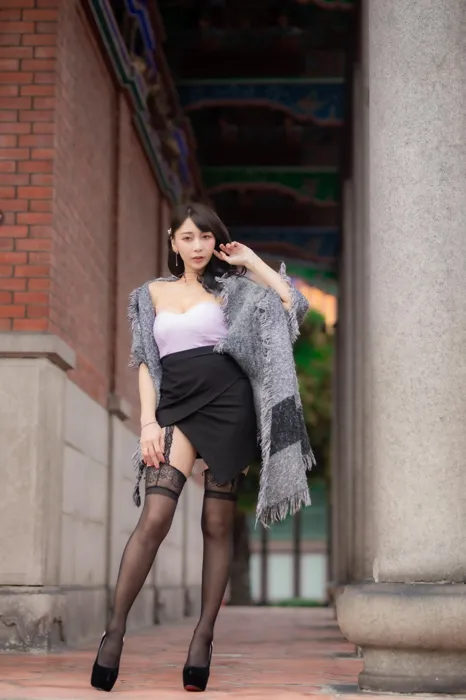 [街拍丝足] NO.085 芈梦 高跟美腿外拍 #街拍丝足、美足#[58P]-012