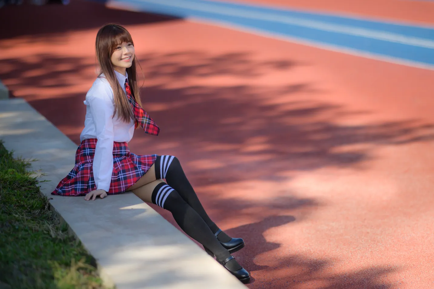 [街拍丝足] NO.233 学生制服高跟 #街拍丝足、美足#[157P]-077