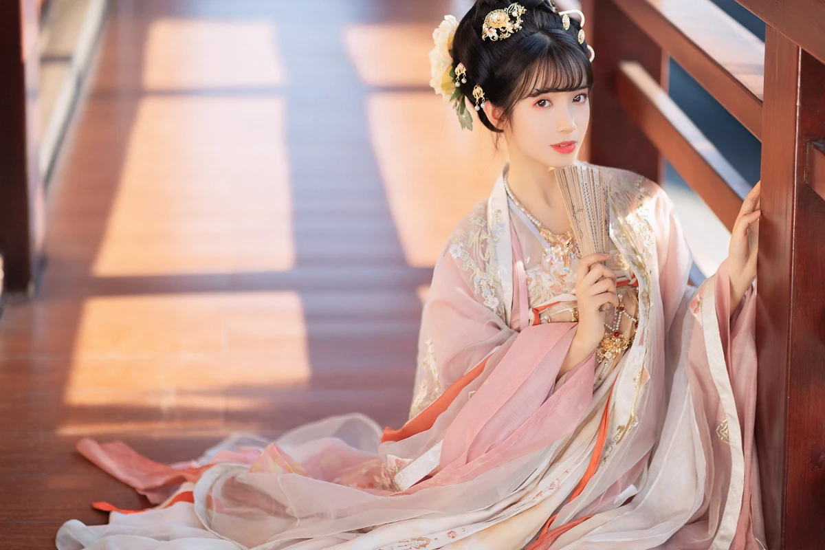 [艺图语]2023.02.10 Vol.3011 红豆相思#一只阿梦崽#[49P]-012