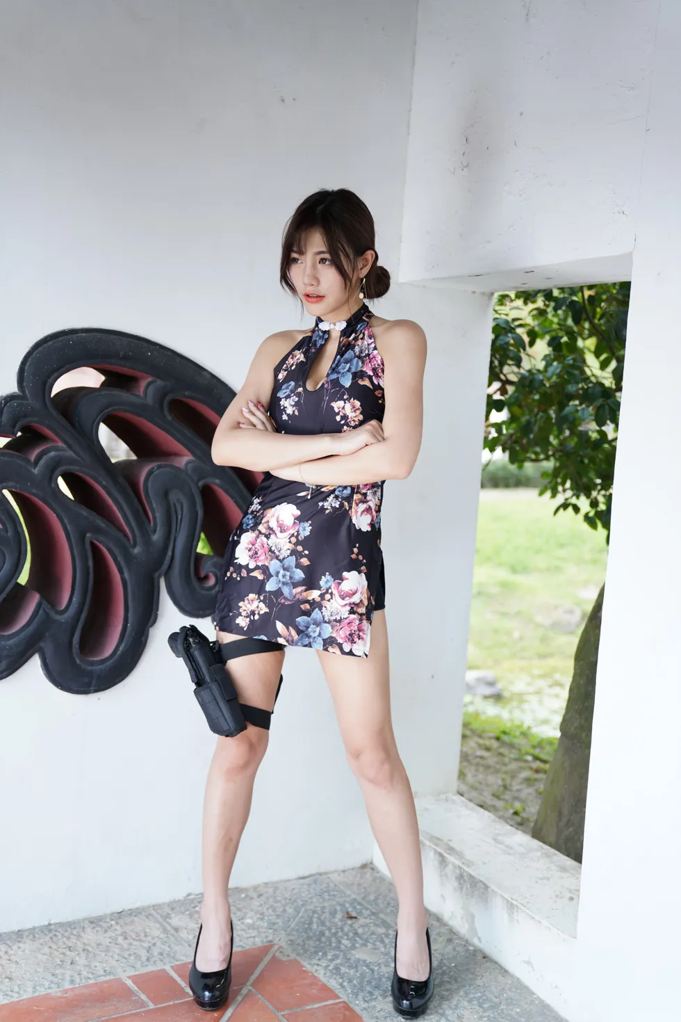 [街拍丝足] NO.104 陈葳 蓝花短旗袍高跟美腿 #街拍丝足、美足#[117P]-039