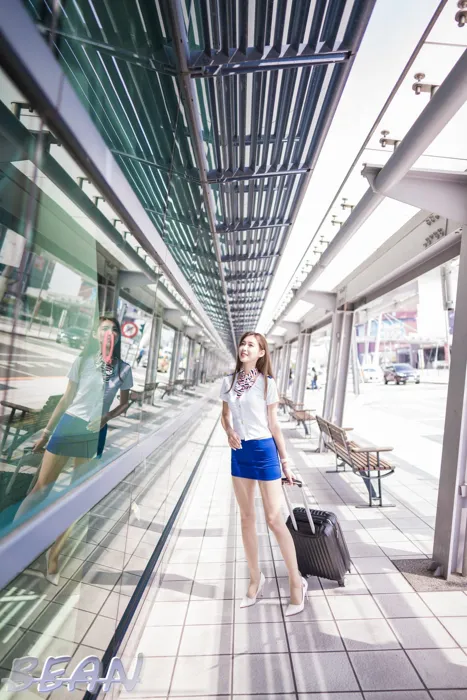[街拍丝足] NO.219 金允乔 台中高铁 高跟美腿外拍  #街拍丝足、美足#[82P]-028