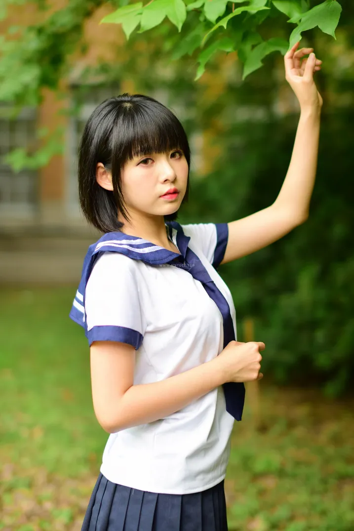 [街拍丝足] NO.171 海琳 学生制服 #街拍丝足、美足#[73P]-050