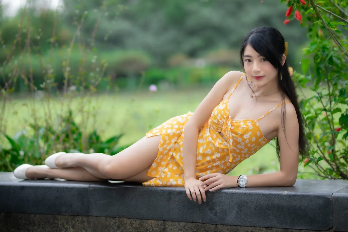 [街拍丝足] NO.170 湘芹 吊带连衣裙高跟美腿 #街拍丝足、美足#[48P]-021