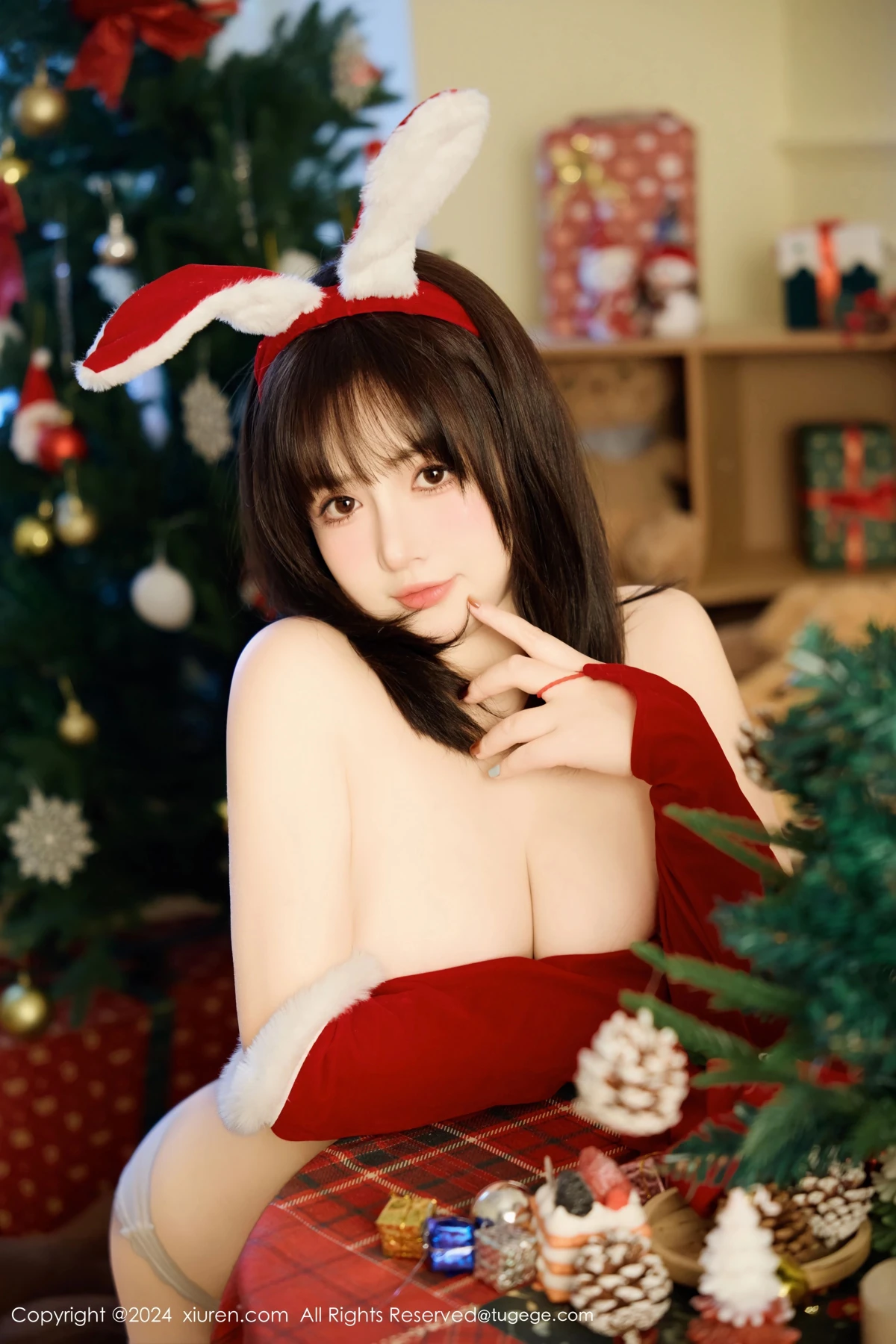 [秀人网] 2024.12.25 No.9656 养乐多Doll、秀人旗下#[53P]-038