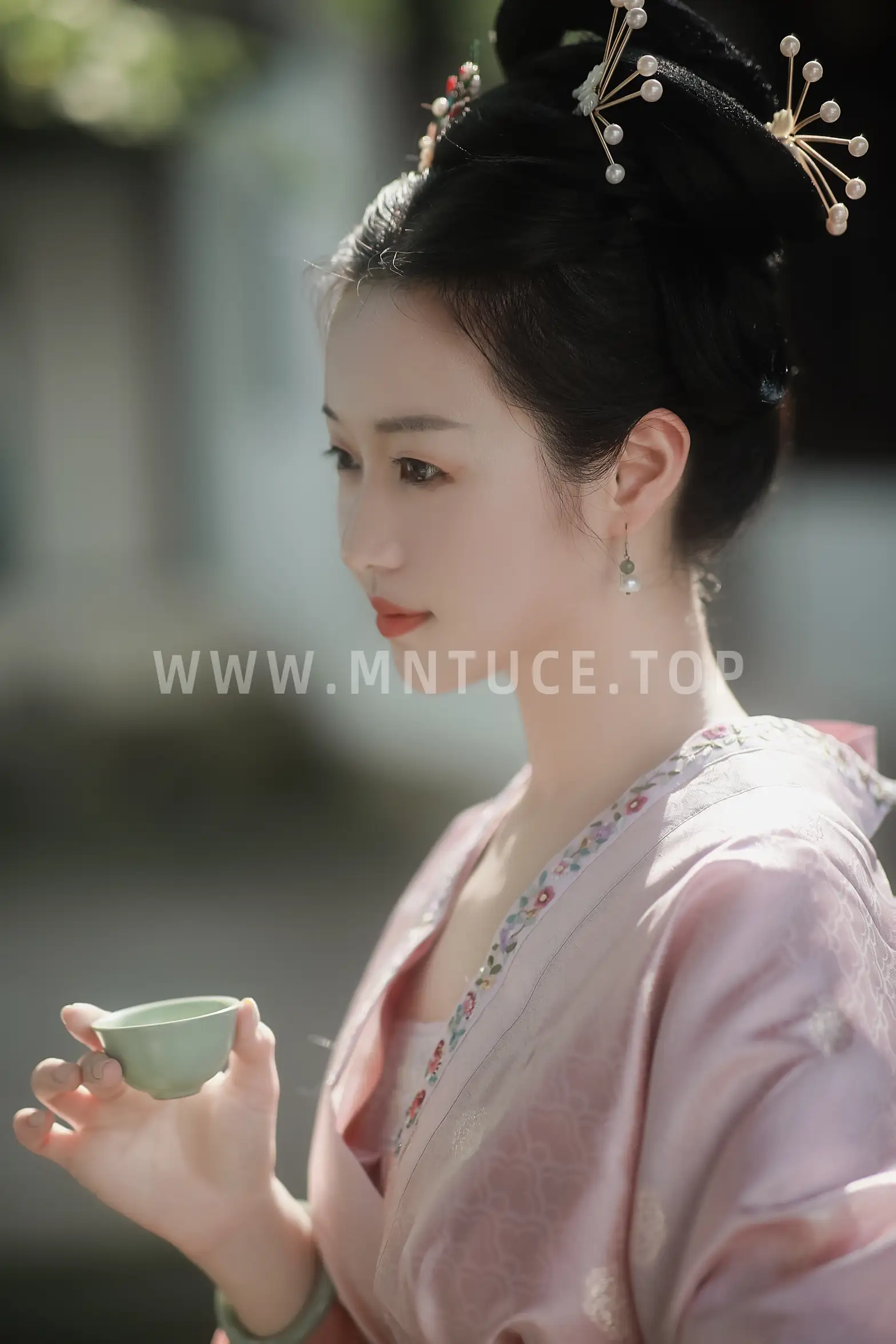 [艺图语] 2022.08.04 Vol.1623-018