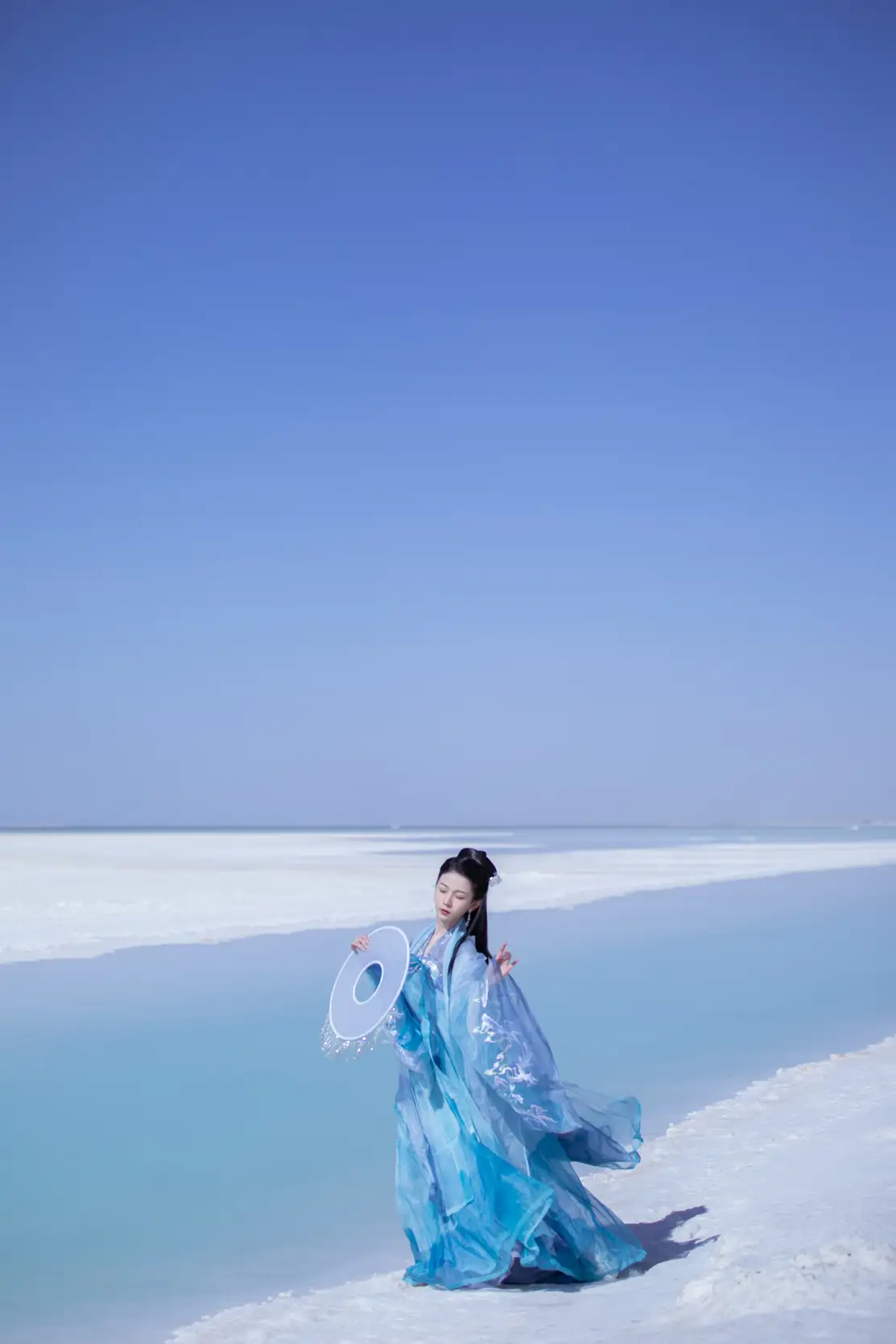 [艺图语] 2022.08.13 Vol.1693-005