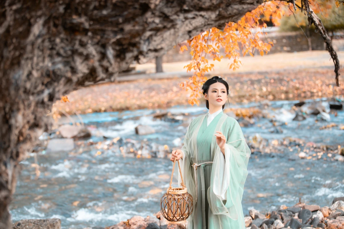 [艺图语]2023.02.09 Vol.3006 秋叶渐红#谢阿玲#[27P]-022