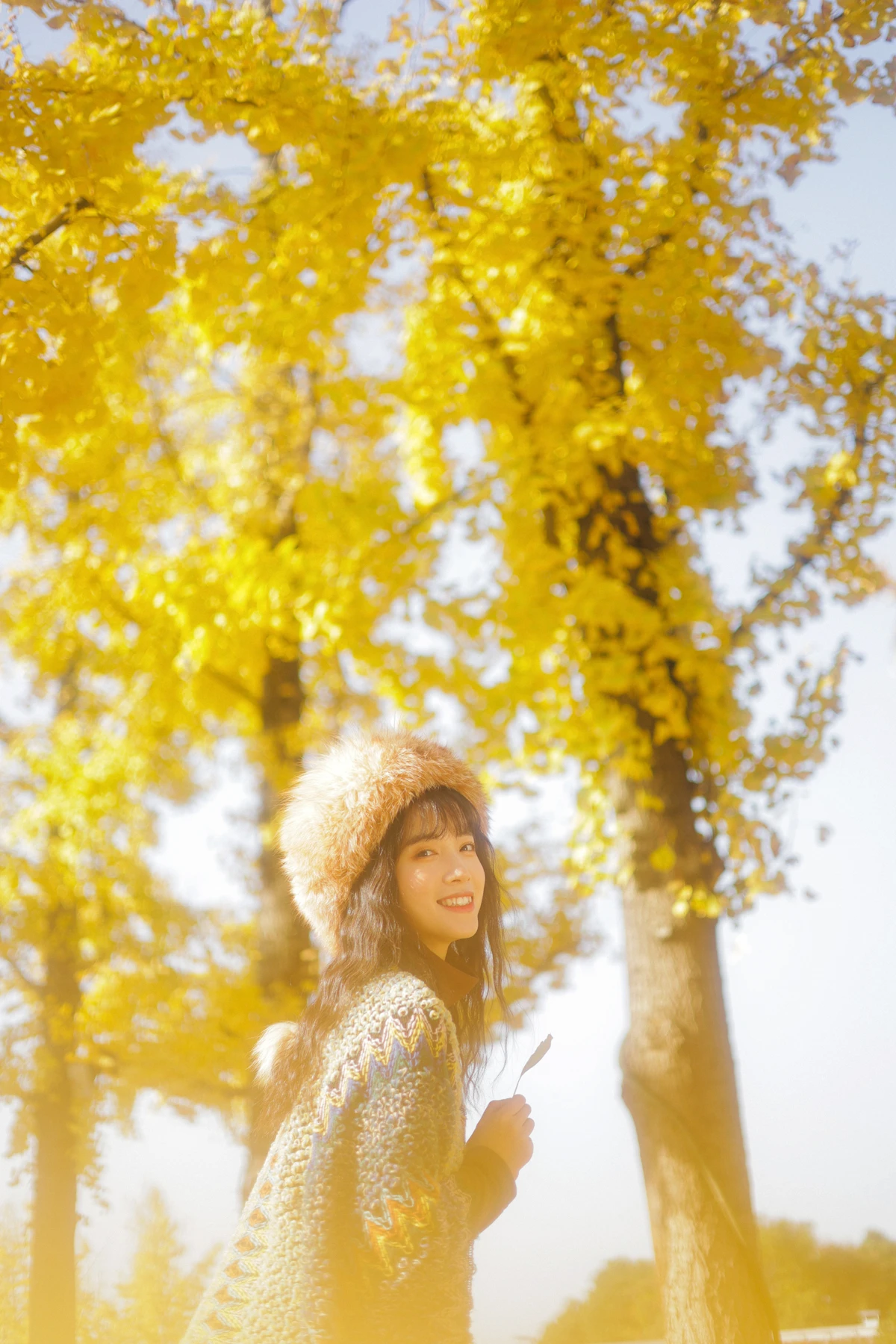 [艺图语]2023.01.12 Vol.2901 银杏不负秋#一只阿梦崽#[44P]-043