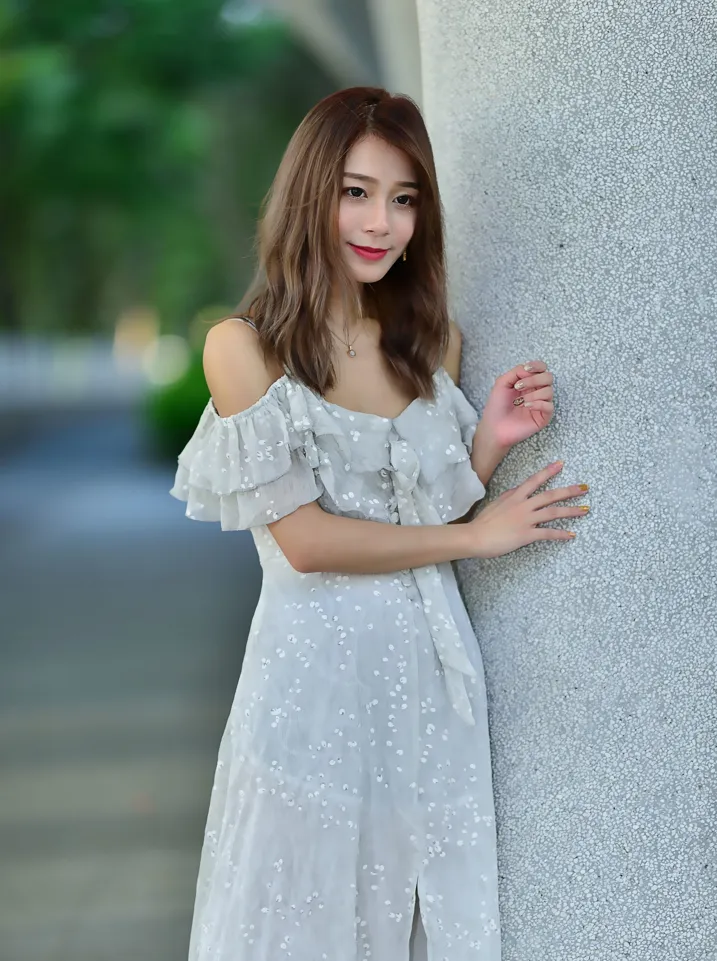 [街拍丝足] NO.200 vivi曹媛媛 吊带高衩长裙高跟美腿 #街拍丝足、美足#[113P]-011