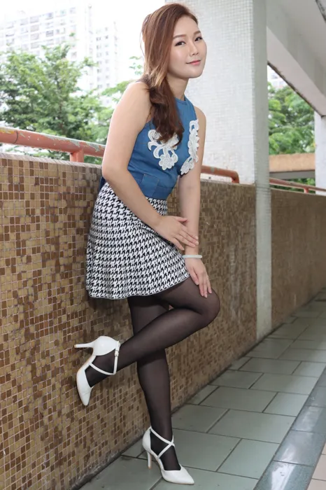 [街拍丝足] NO.065  Erika 黑丝 高跟美腿外拍 #街拍丝足、美足#[141P]-011