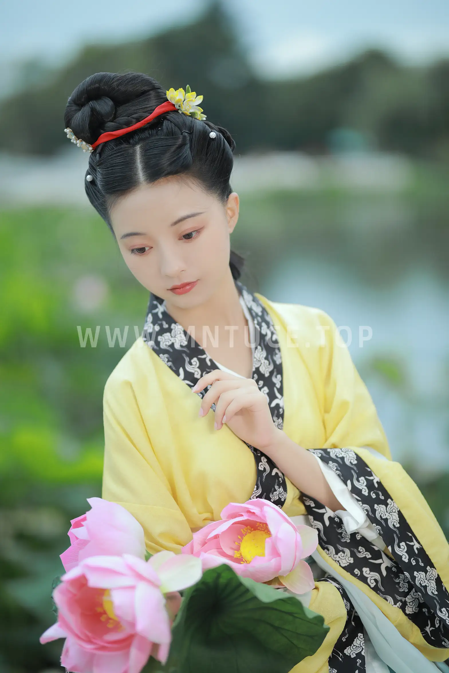 [艺图语] 2022.08.09 Vol.1660-018