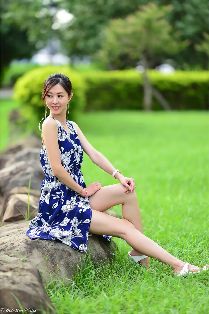 [街拍丝足] NO.196 赵婷婷 连衣裙凉高美腿[122P]-PicJJ
