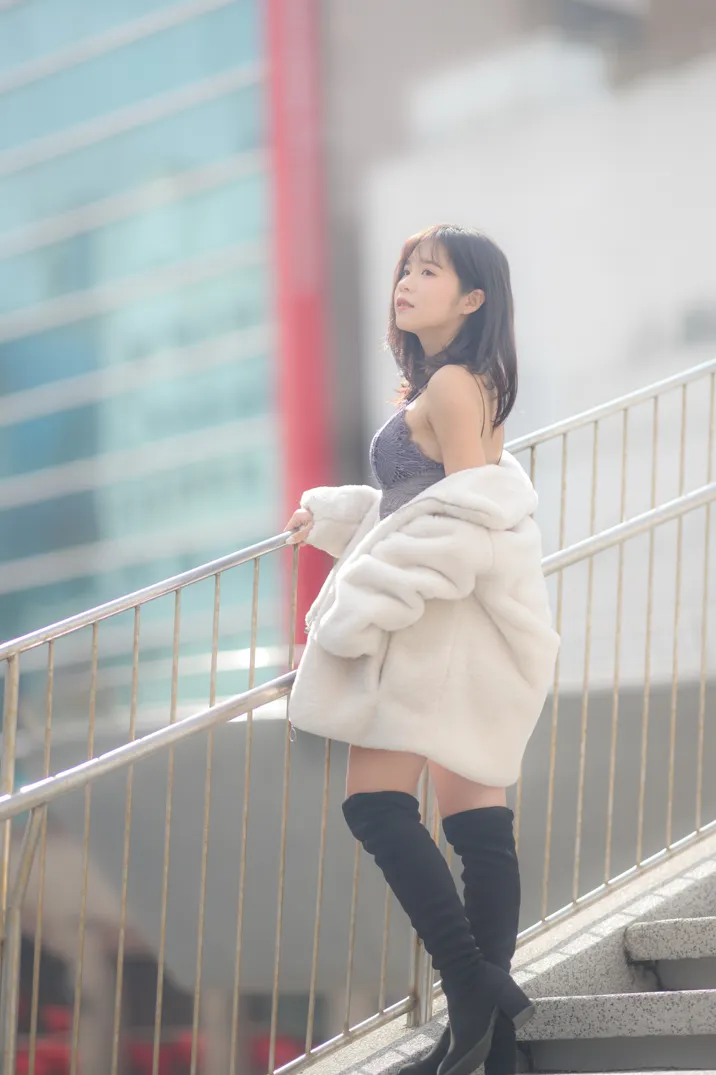 [街拍丝足] NO.215 YoYo 牛仔短裤长靴 #街拍丝足、美足#[109P]-030