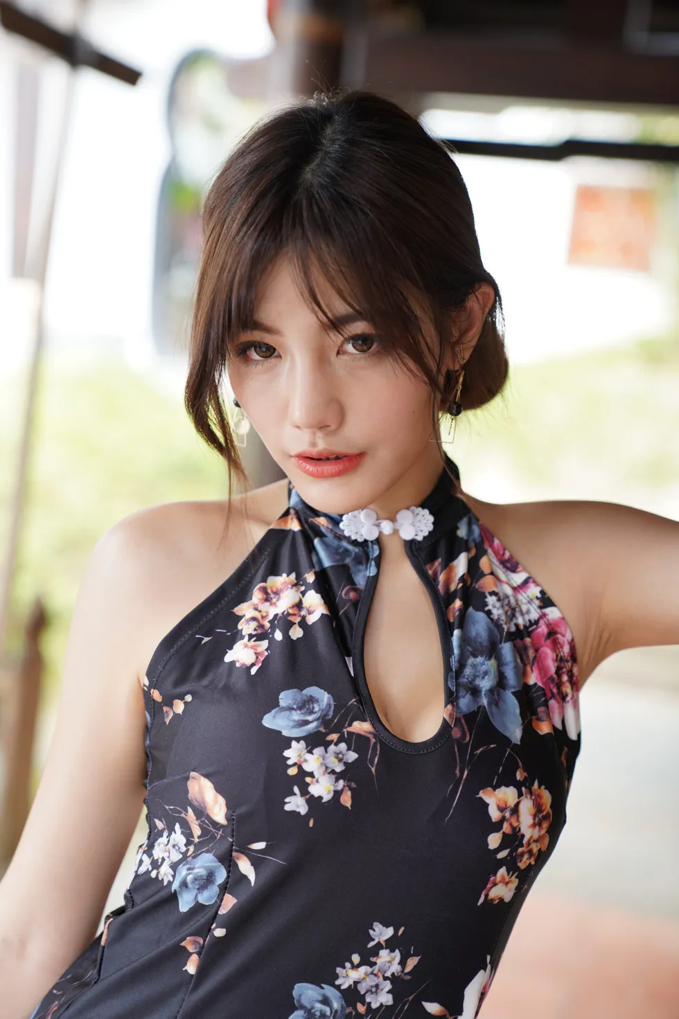 [街拍丝足] NO.104 陈葳 蓝花短旗袍高跟美腿 #街拍丝足、美足#[117P]-115