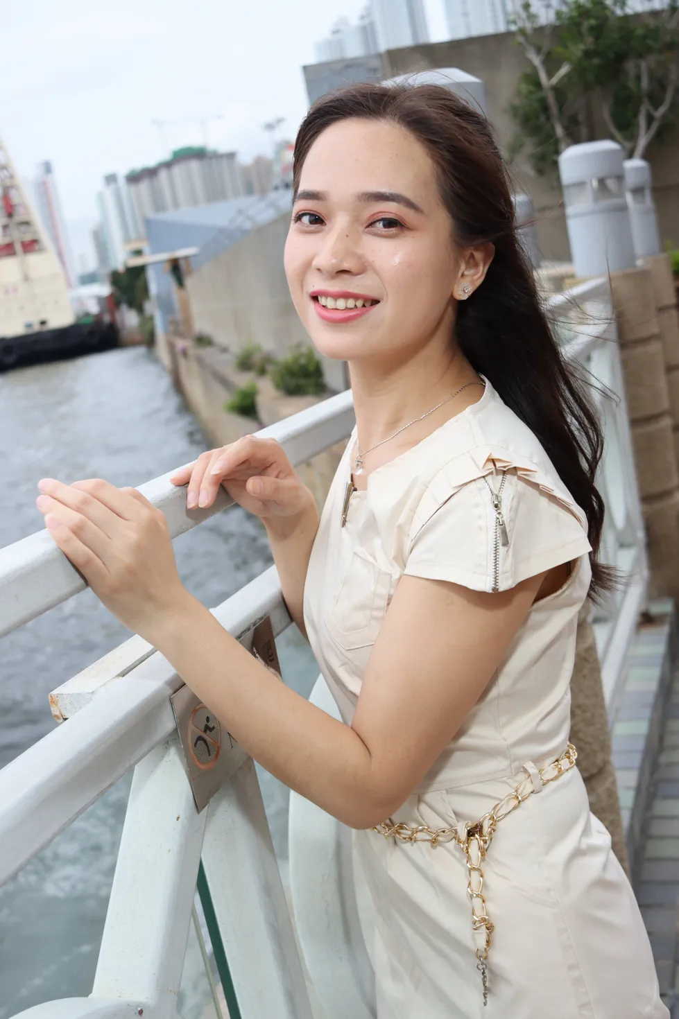 [街拍丝足] NO.107 Vency Shen 米色连衣裙丝袜高跟美腿 #街拍丝足、美足#[70P]-046