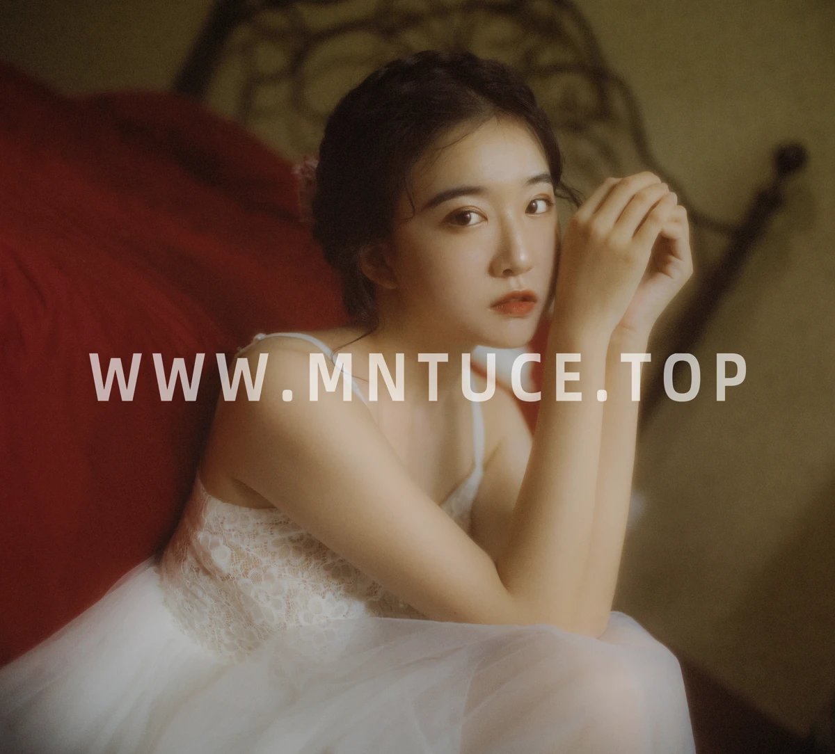 [艺图语]2023.02.05 Vol.2973 看得见风景的房间#知岫#[23P]-021