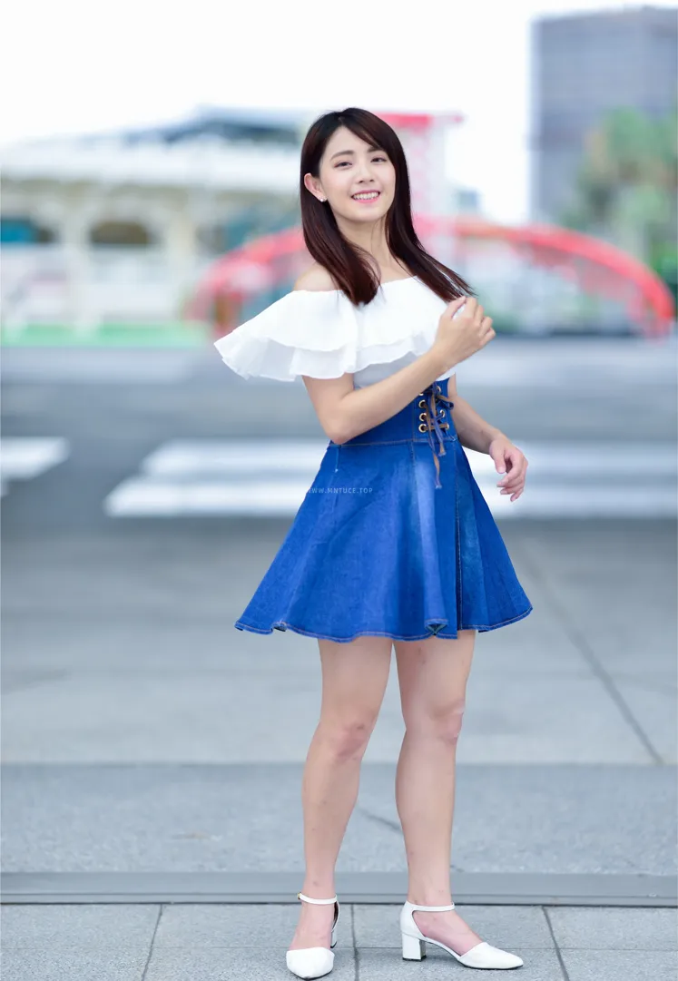 [街拍丝足] NO.168 姍姍 牛仔短裙涼高美腿 #街拍丝足、美足#[35P]-025