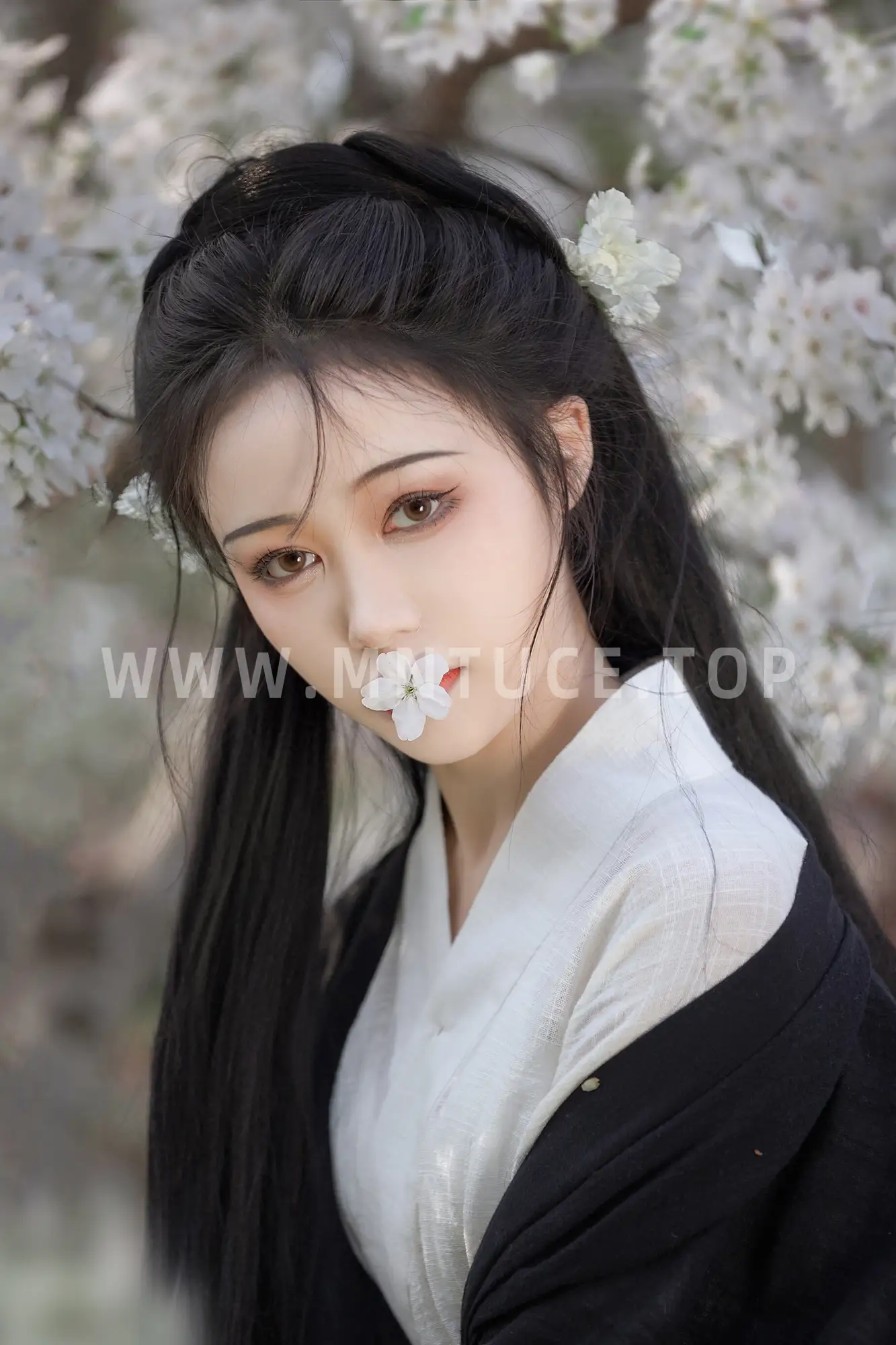 [艺图语] 2022.08.17 Vol.1723-018