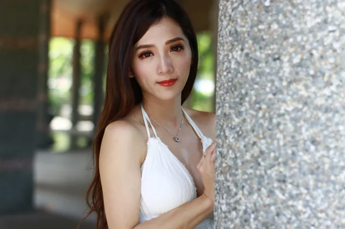 [街拍丝足] NO.039 Go Go 白色小禮服 高跟美腿外拍 #街拍丝足、美足#[118P]-049