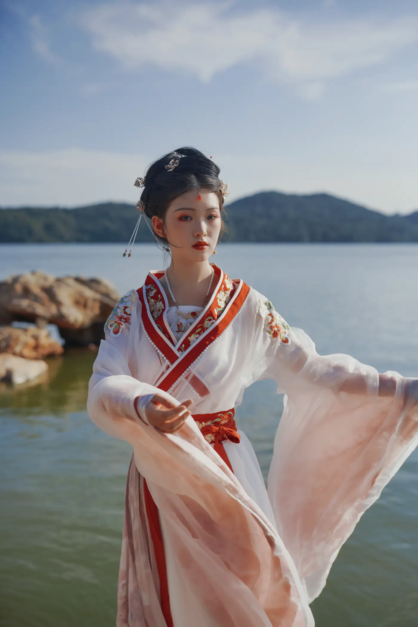 [艺图语] 2022.08.14 Vol.1706-019