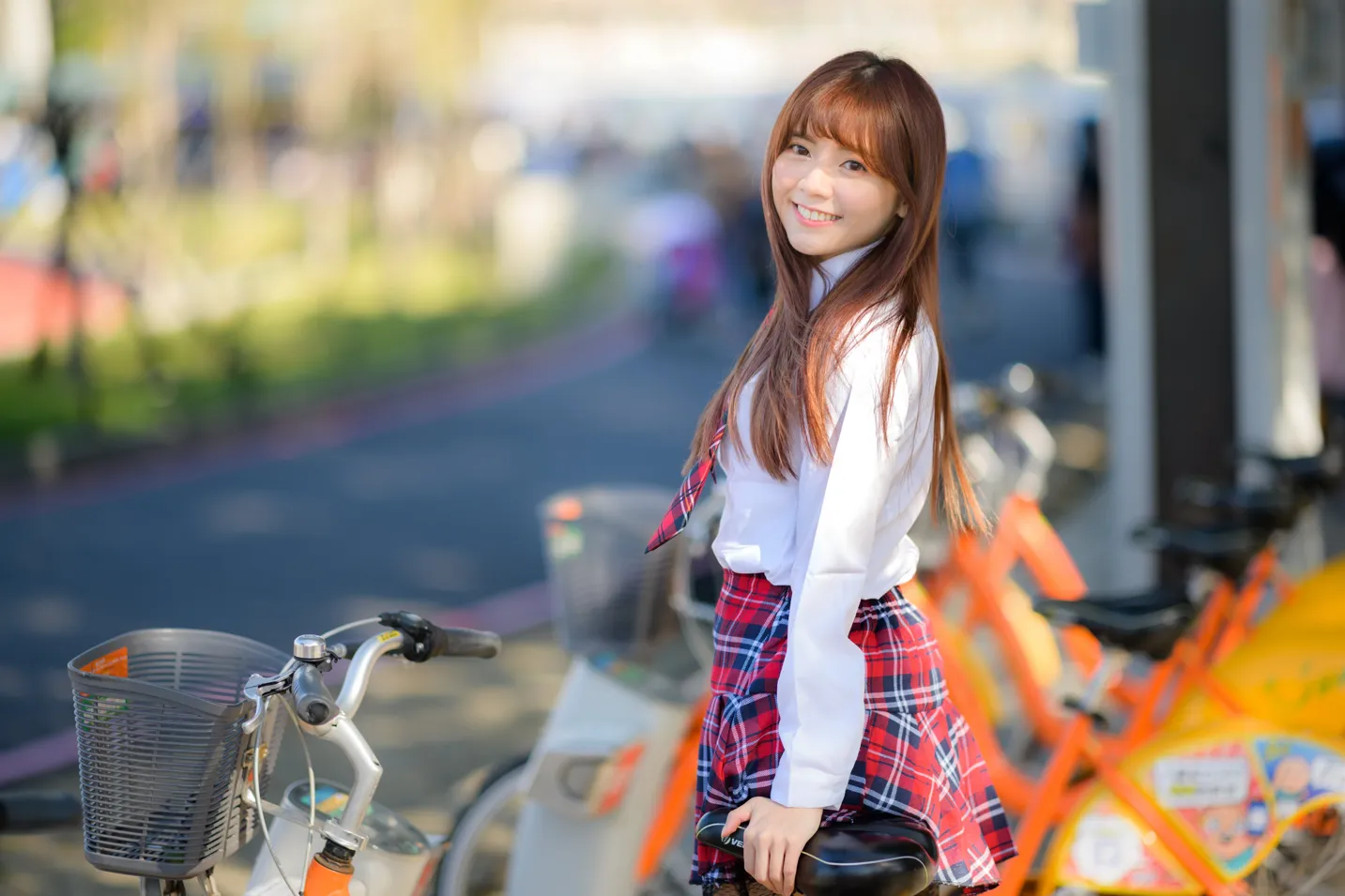 [街拍丝足] NO.233 学生制服高跟 #街拍丝足、美足#[157P]-043