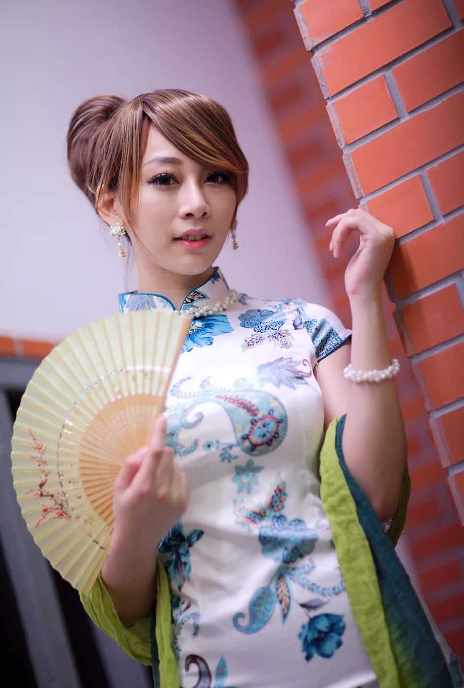 [街拍丝足] NO.212 小优 短旗袍丝袜高跟美腿  #街拍丝足、美足#[78P]-036