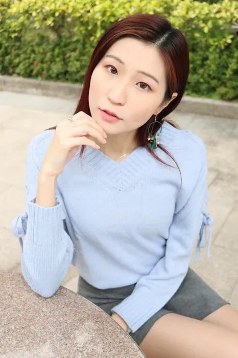 [街拍丝足] NO.011 Rita Li 性感造型外拍 #街拍丝足、美足#[75P]-061