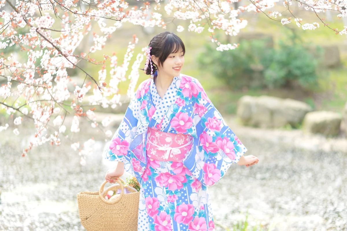 [艺图语]2023.02.08 Vol.2995 春日花和服#泉泉#[31P]-015