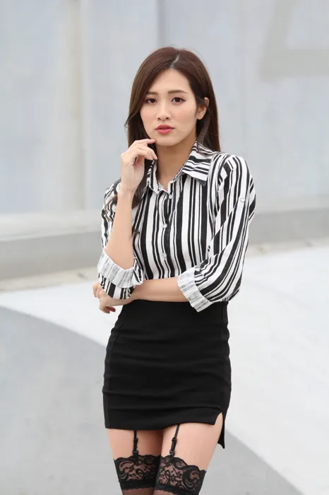 [街拍丝足] NO.025 长腿美模 张筱 性感黑丝外拍 #街拍丝足、美足#[93P]-003