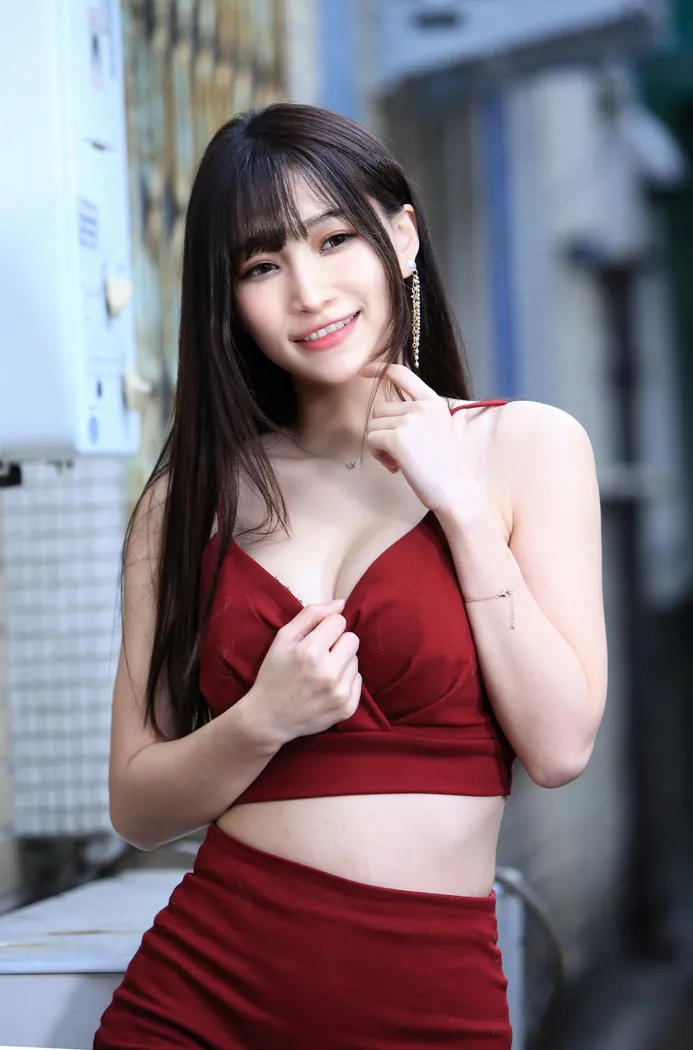 [街拍丝足] NO.100 张雅筑 紧身短裙丝袜高跟美腿 #街拍丝足、美足#[64P]-051