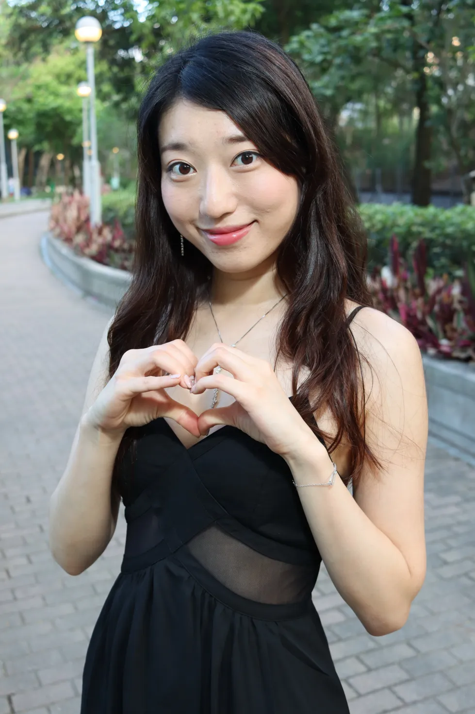 [街拍丝足] NO.106 吴小葵 公园黑色长裙 #街拍丝足、美足#[61P]-022