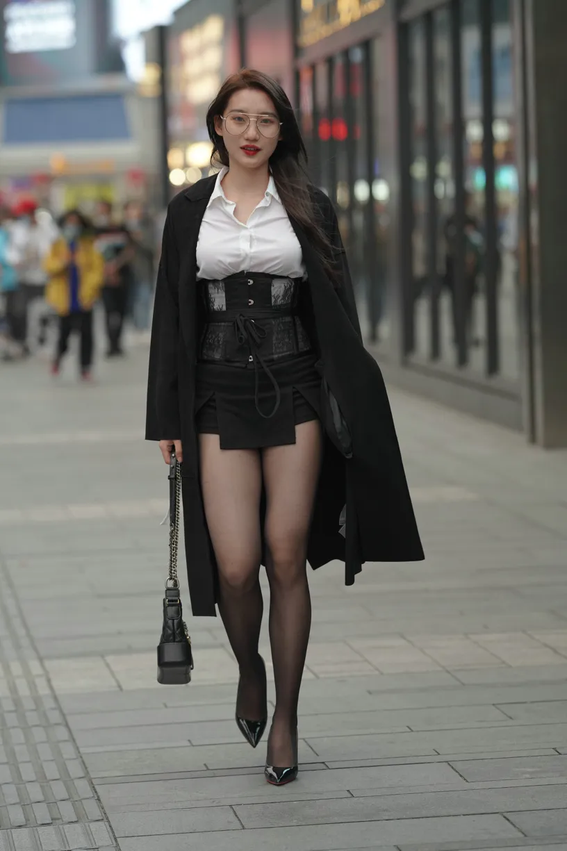 [街拍丝足] NO.160 黑丝大长腿 #街拍丝足、美足#[201P]-038