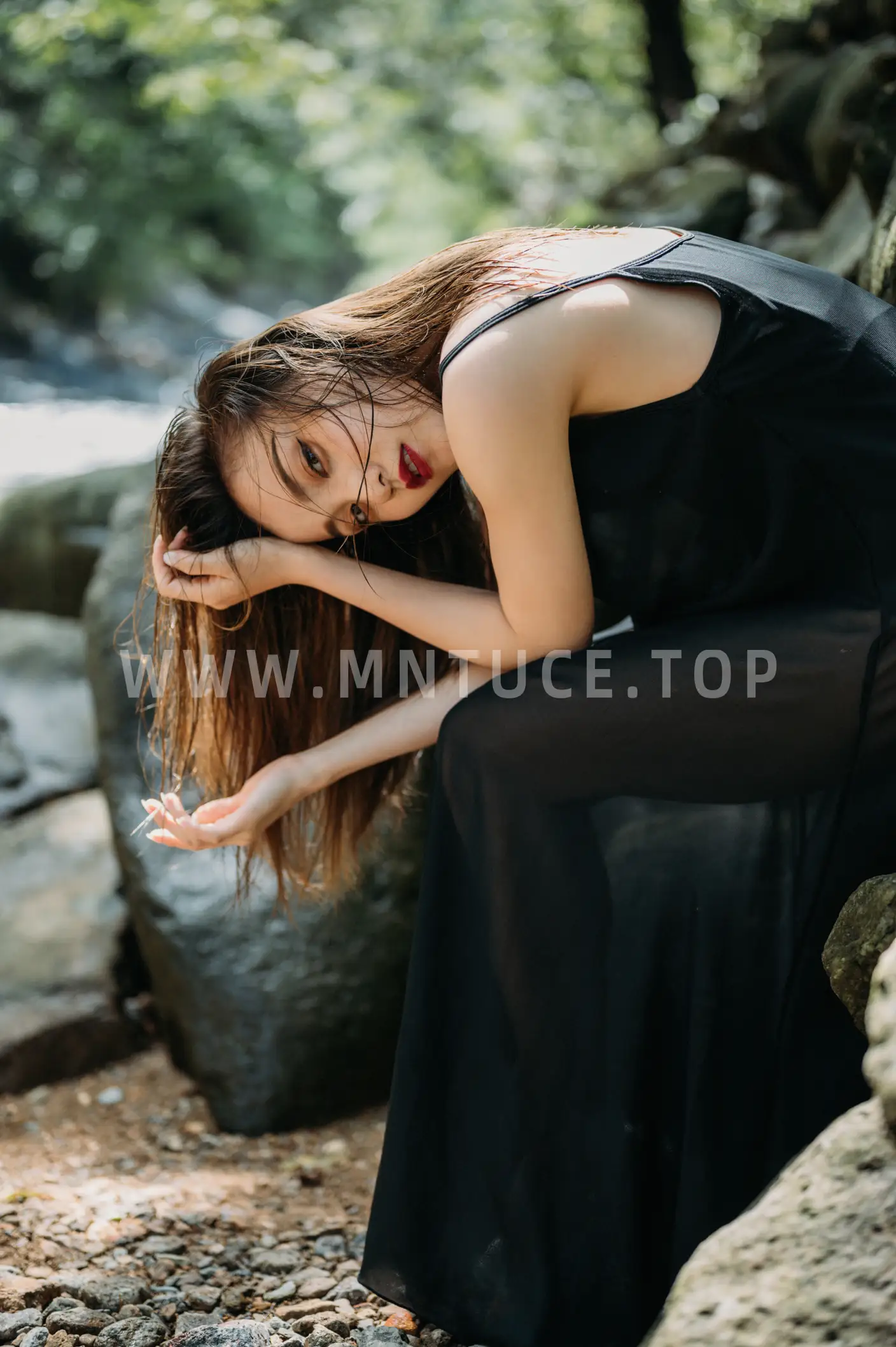 [艺图语] 2022.11.12 Vol.2062-014