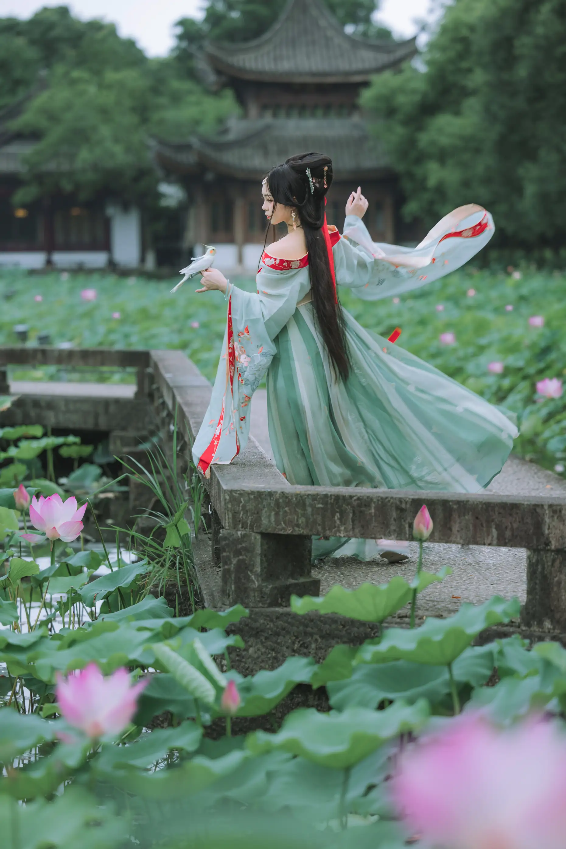 [艺图语] 2022.08.13 Vol.1692-012