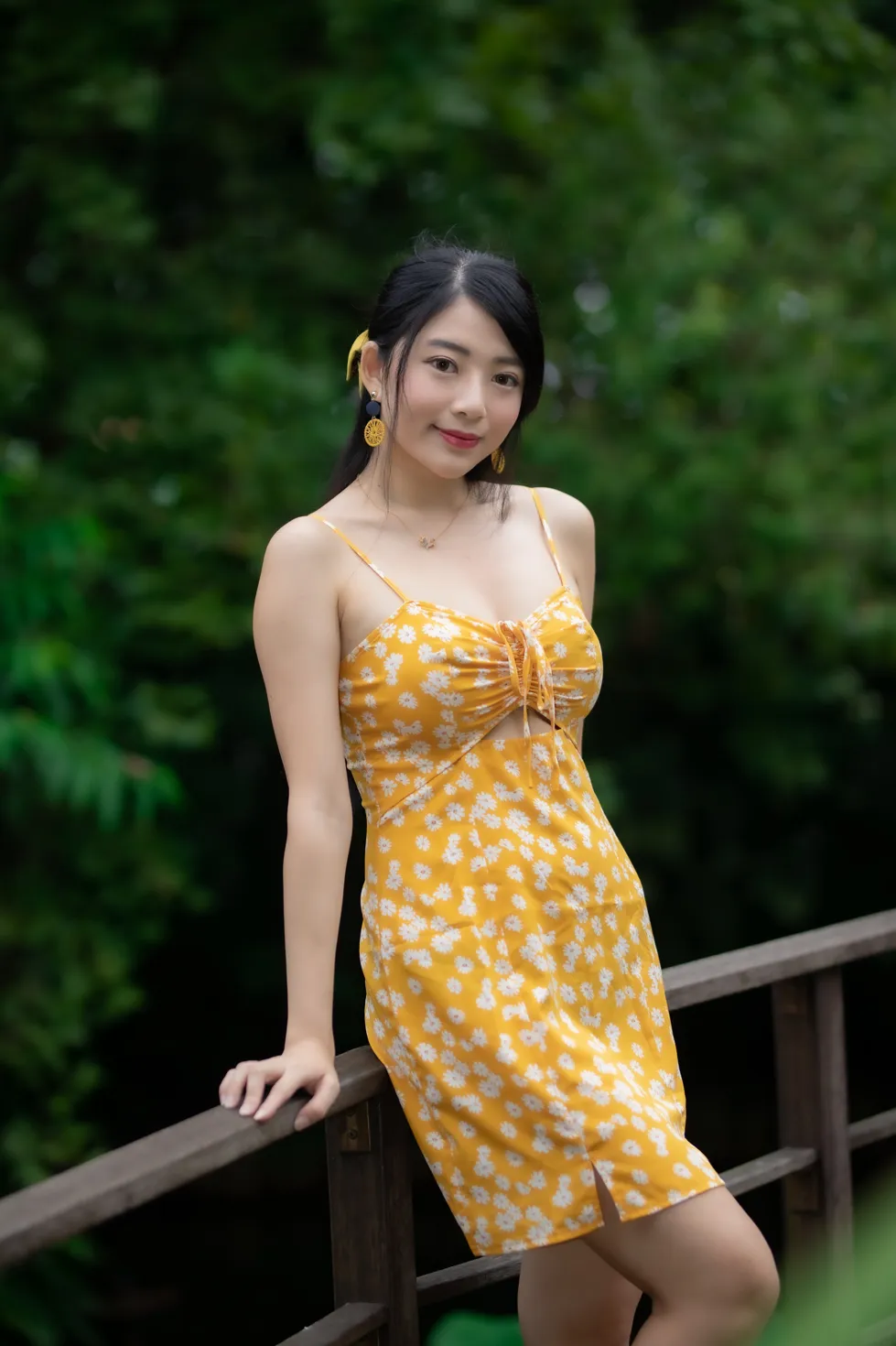 [街拍丝足] NO.170 湘芹 吊带连衣裙高跟美腿 #街拍丝足、美足#[48P]-006