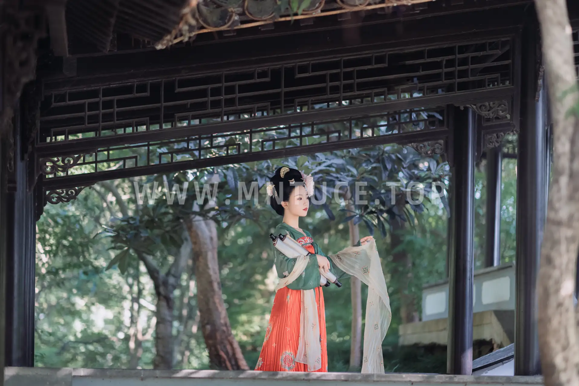 [艺图语] 2022.08.15 Vol.1710-018