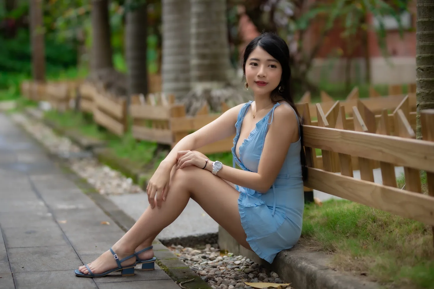 [街拍丝足] NO.170 湘芹 吊带连衣裙高跟美腿 #街拍丝足、美足#[48P]-026