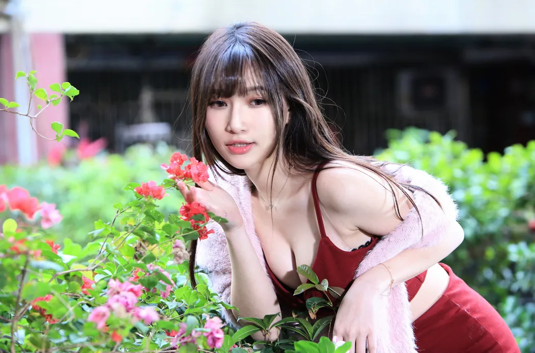 [街拍丝足] NO.100 张雅筑 紧身短裙丝袜高跟美腿 #街拍丝足、美足#[64P]-034