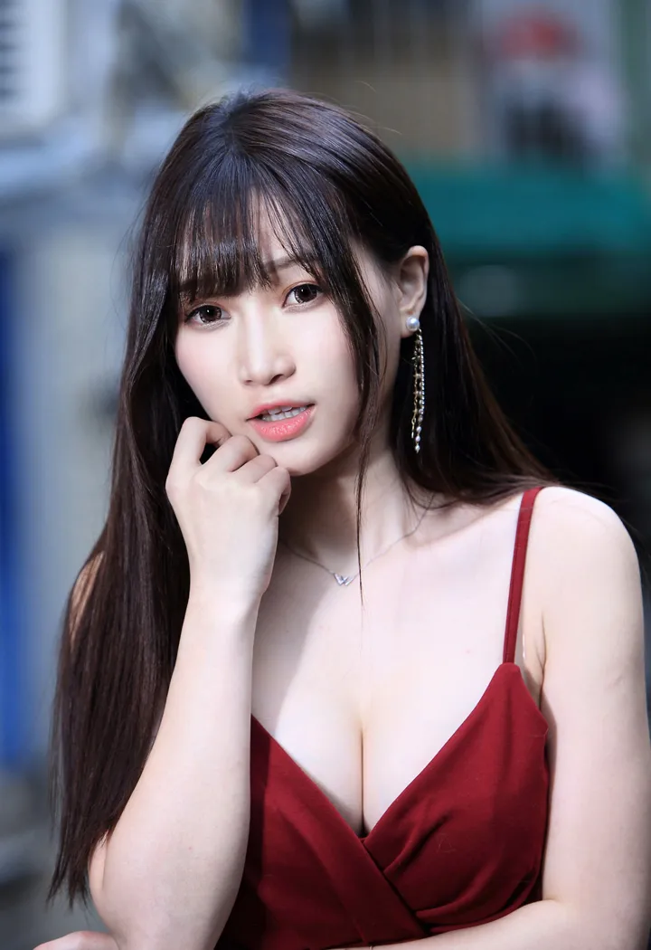 [街拍丝足] NO.100 张雅筑 紧身短裙丝袜高跟美腿 #街拍丝足、美足#[64P]-045