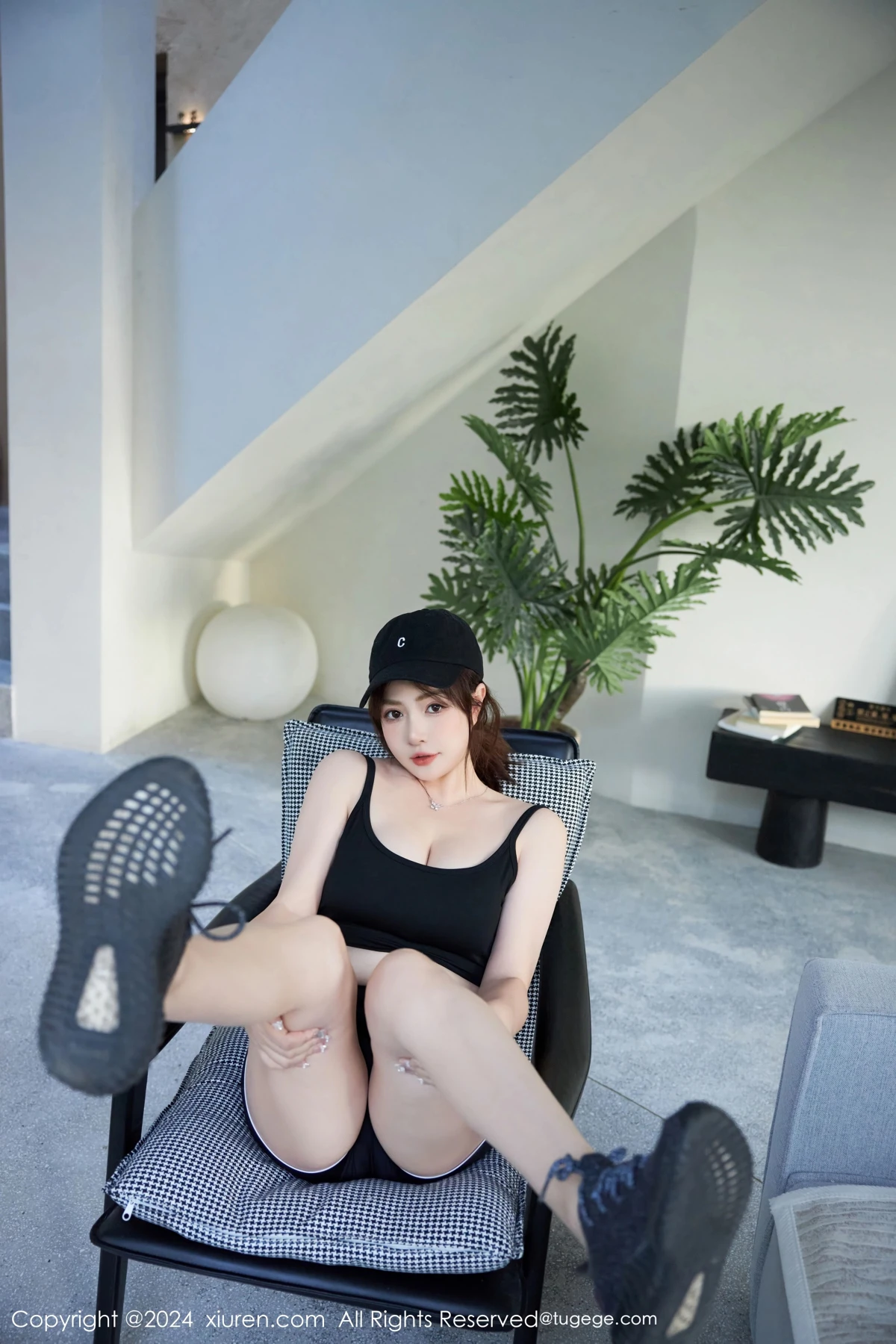 [秀人网] 2024.12.04 No.9549 养乐多Doll、秀人旗下#[51P]-035