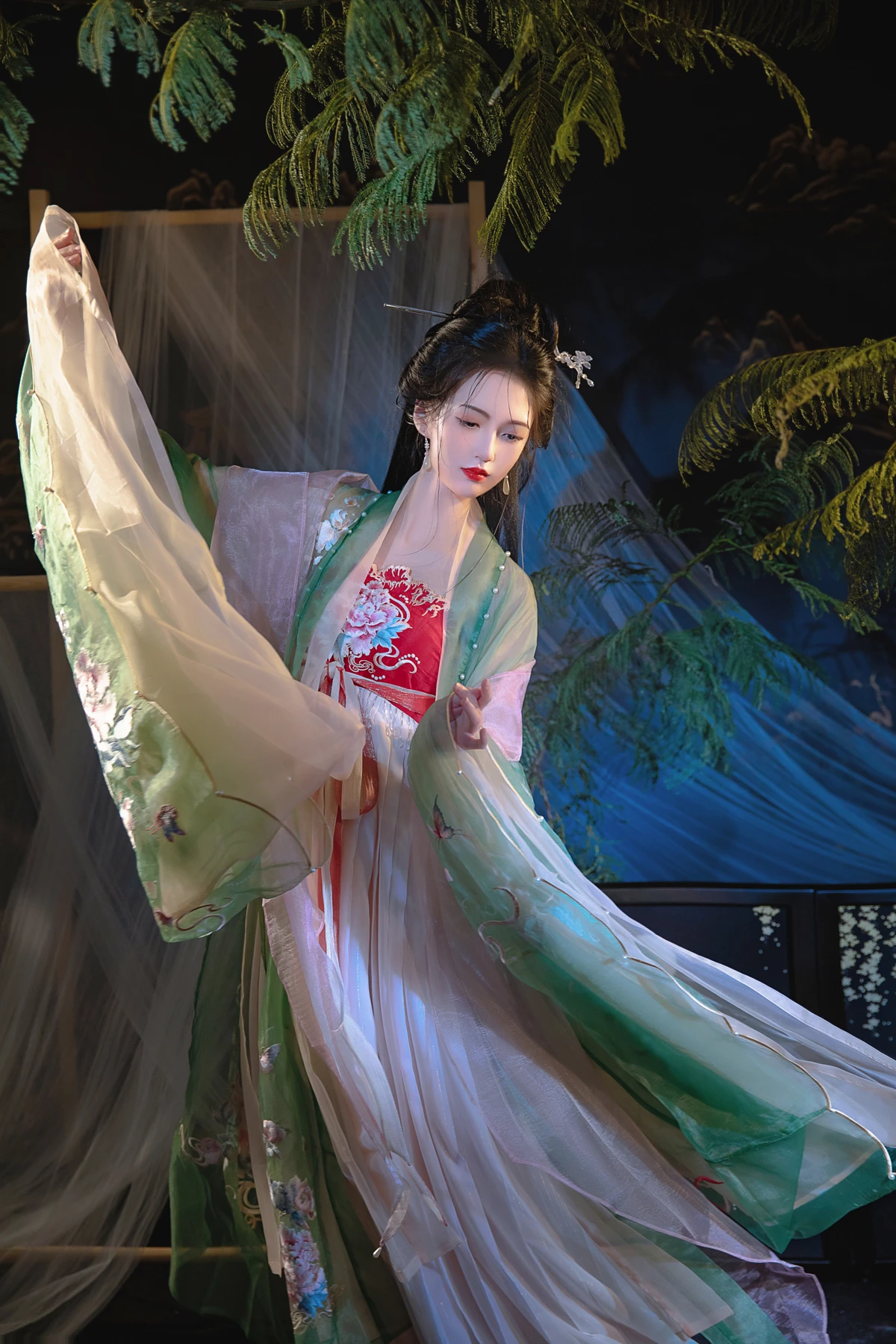[艺图语]2023.03.09 Vol.3035 庭芜绿#胖琦#[30P]-026