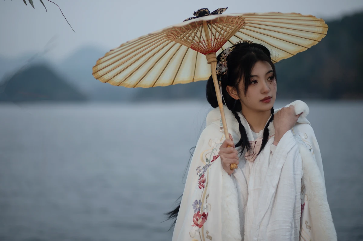 [艺图语]2023.01.15 Vol.2919 寒衣#一口蛋糕#[26P]-016