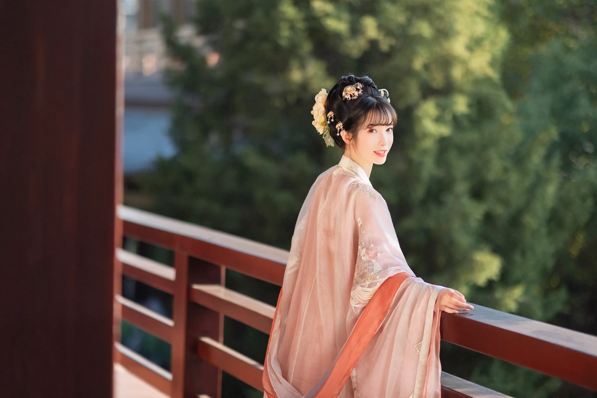 [艺图语]2023.02.10 Vol.3011 红豆相思#一只阿梦崽#[49P]-017