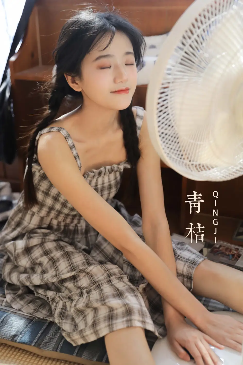 [艺图语] 2022.07.27 Vol.1553 – 青桔 nanakor_[24P]-PicJJ