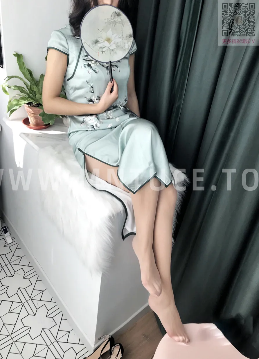 [街拍丝足] NO.115 Nia乔乔学姐居家性感旗袍肉丝 #街拍丝足、美足#[64P]-050
