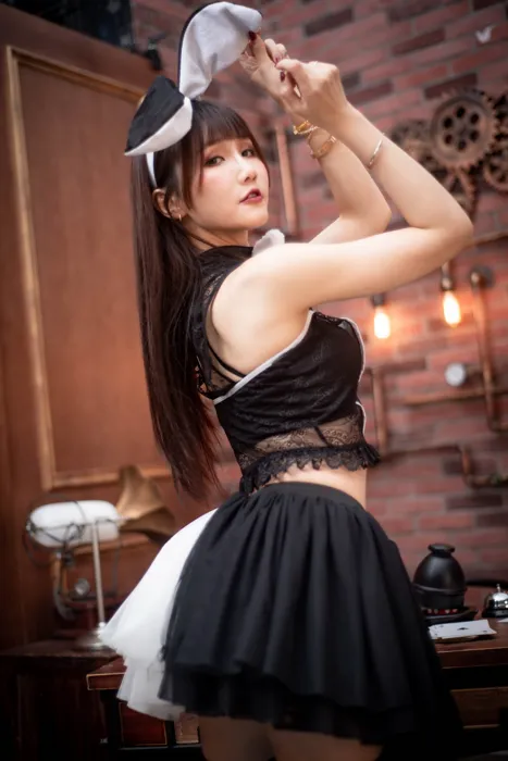 [街拍丝足] NO.079  乔乔儿 兔女郎 高跟美腿外拍 #街拍丝足、美足#[48P]-007