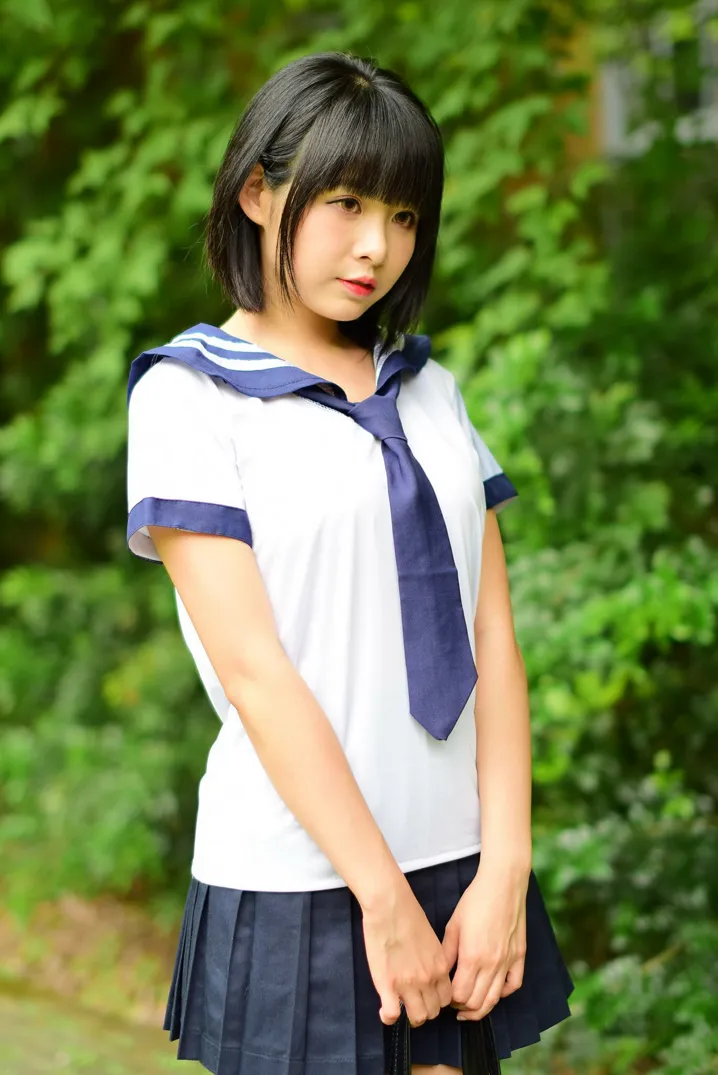 [街拍丝足] NO.171 海琳 学生制服 #街拍丝足、美足#[73P]-018