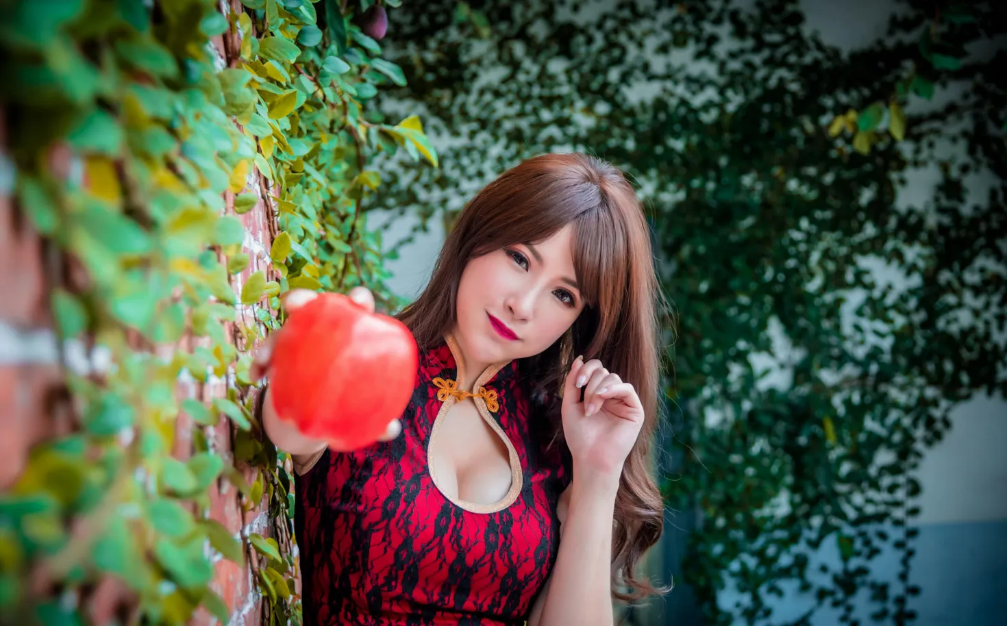 [街拍丝足] NO.177 邬育锜 红花短旗袍高跟美腿 #街拍丝足、美足#[108P]-082